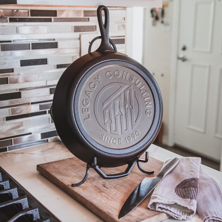 Cast Iron Skillet w/ Display Stand - 12"