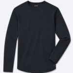 Cuts AO Long Sleeve Curve-Hem Tee in Obsidian