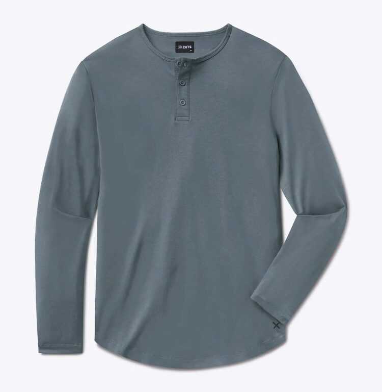 Cuts AO Long Sleeve Henley Curve-Hem in Ocean Storm
