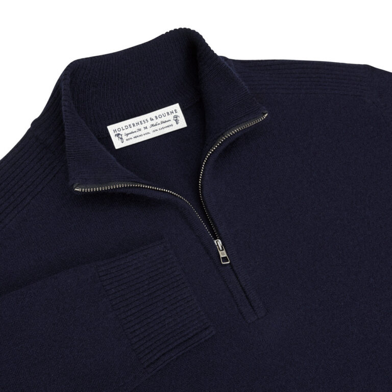 Holderness & Bourne The Cunningham Quarter-Zip Sweater in Heathered Navy