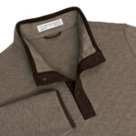 Holderness & Bourne The Sullivan Quarter-Snap in Heathered Driftwood